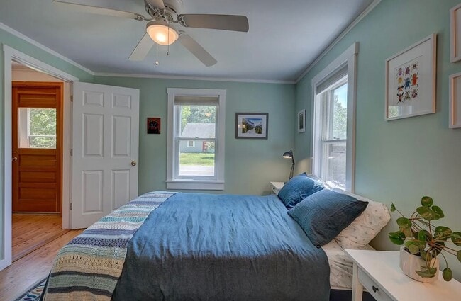 Building Photo - For Rent: Charming 3-Bedroom Home in Bartl...