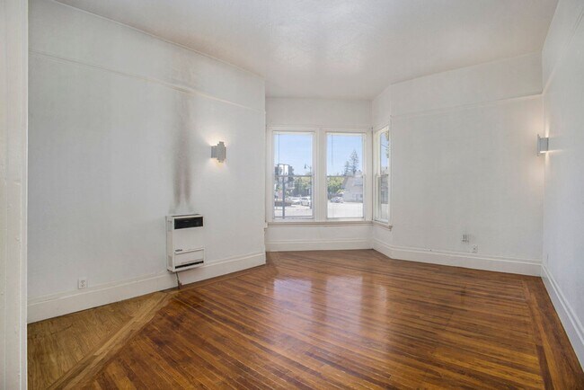 Building Photo - 1401 Sherman St. - 1 bedroom | 1 bath | Lo...