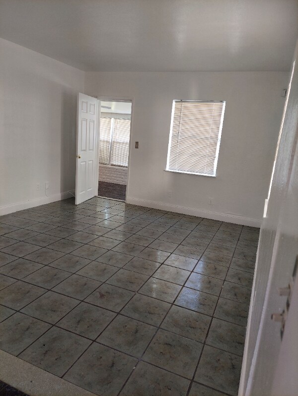 Building Photo - 2513 Grant St