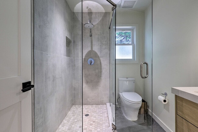 Building Photo - 1155 Grape Ln