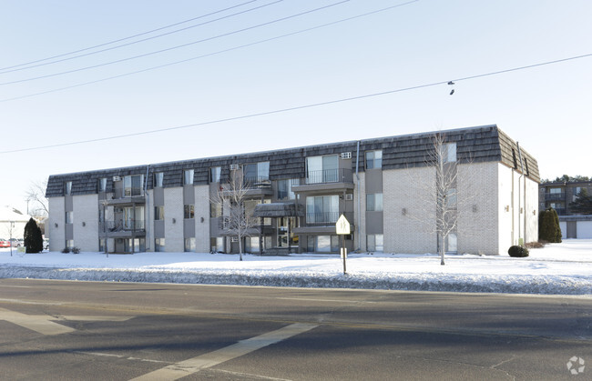 Building Photo - Elk Crossing Apartments