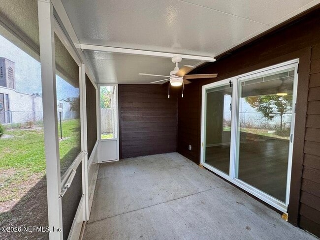 Building Photo - 1561 Arcadia Dr
