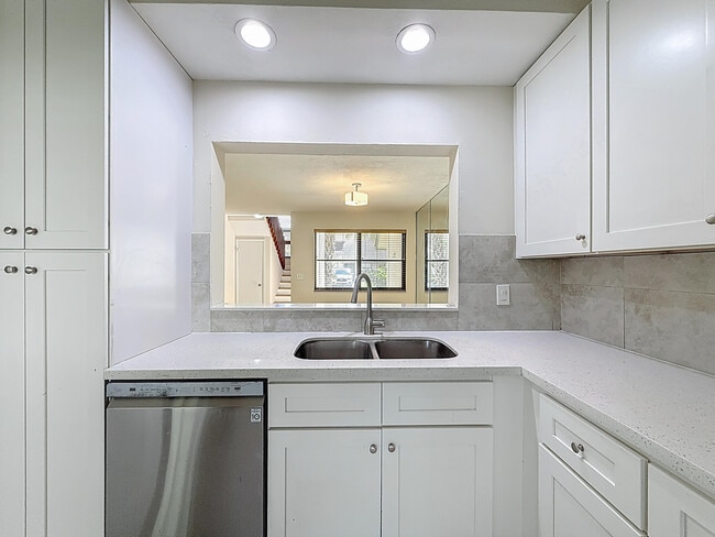 Building Photo - 9278 Ketay Cir