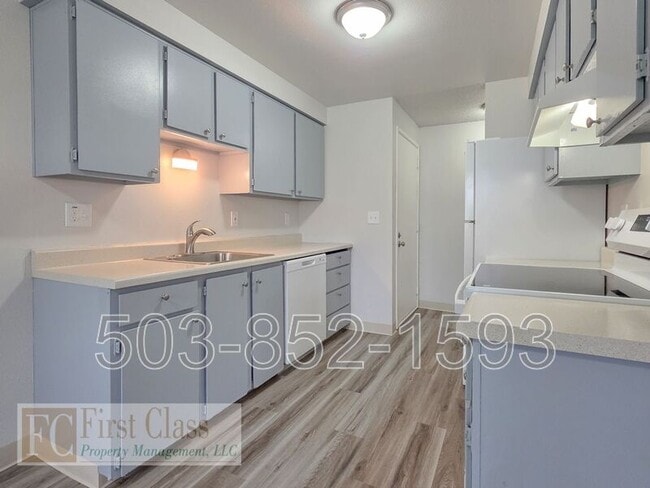 Building Photo - 1336 NE 186th Ave