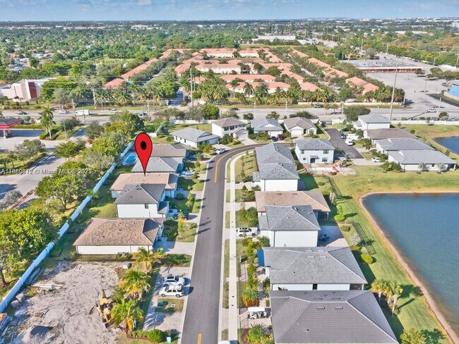 Building Photo - 3041 Hibiscus Ave