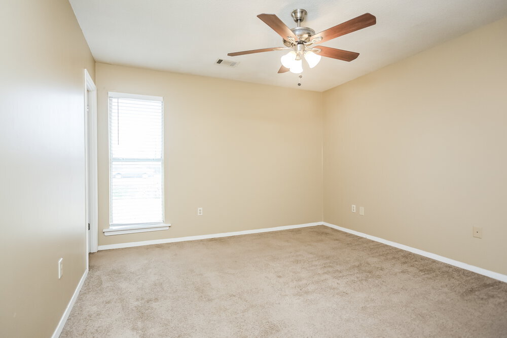 Building Photo - 6265 Jamestown Dr