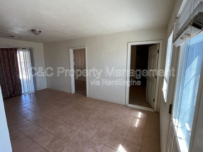 Building Photo - 15290 Sunset Dr