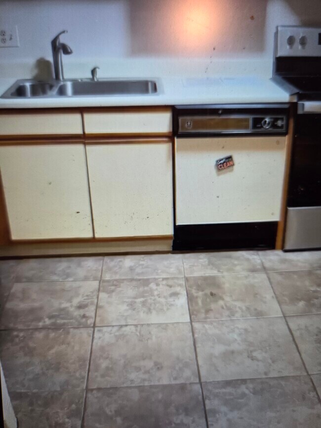 Building Photo - 41 W Summit St