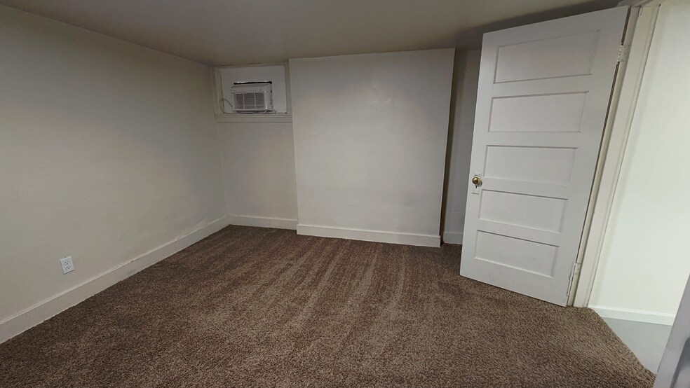 Building Photo - 2659 Brinker Ave