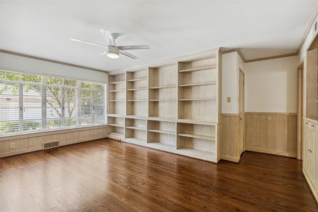 Building Photo - 4421 University Blvd