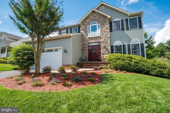 Building Photo - 14 Sassafras Ln