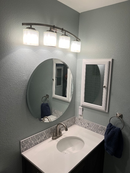 Building Photo - 8743 W Cornell Ave