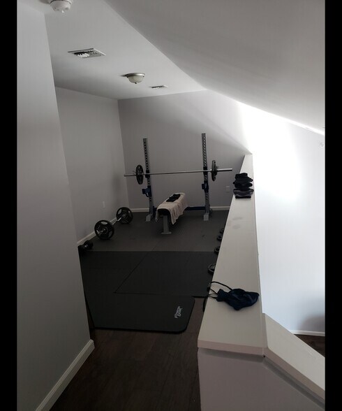 Building Photo - 116 Weatherby Ln