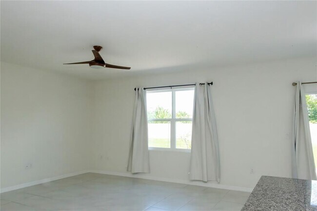 Building Photo - 3940 Silverstream Terrace