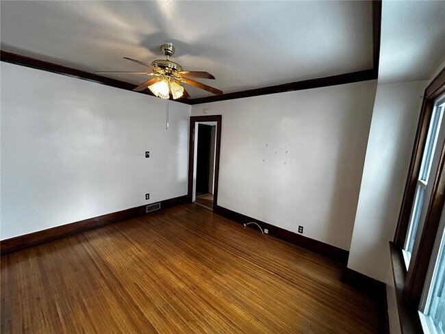 Building Photo - 850 Glide St
