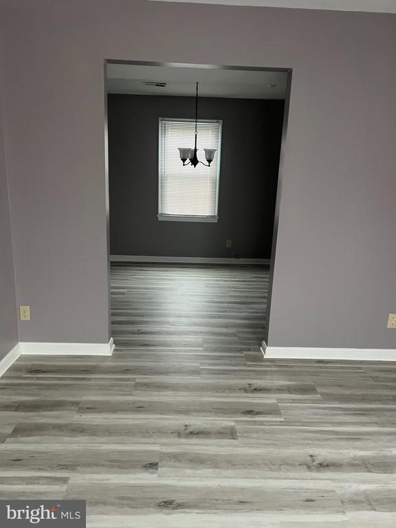Building Photo - 7 Pear Tree Ln