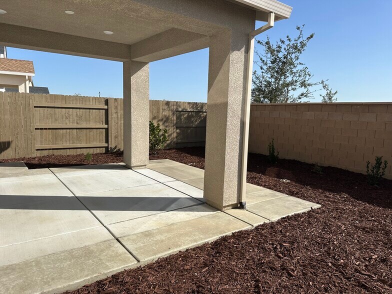 Building Photo - 3040 Vaughn Way