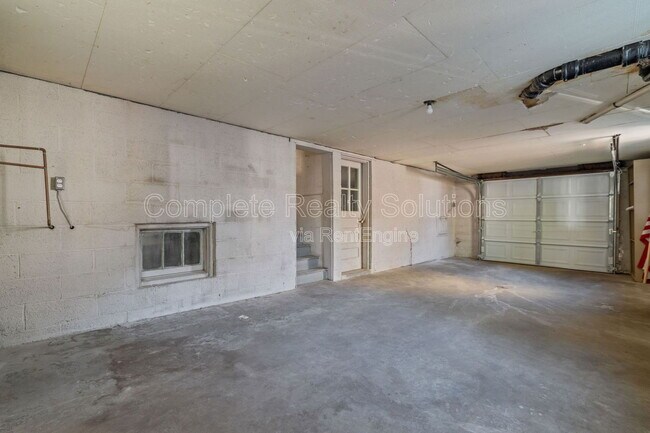 Building Photo - 1150 N Florissant Rd