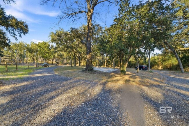 Building Photo - 27522 Burkhardt Dr