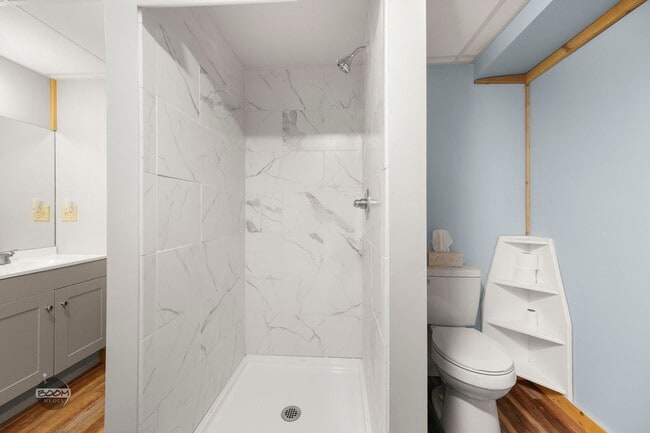 Building Photo - 8153 Stewart Mountain Dr