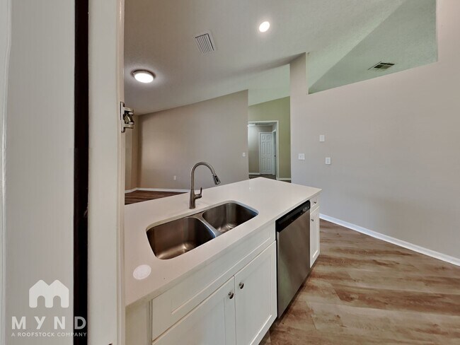 Building Photo - 809 Toledo Ct