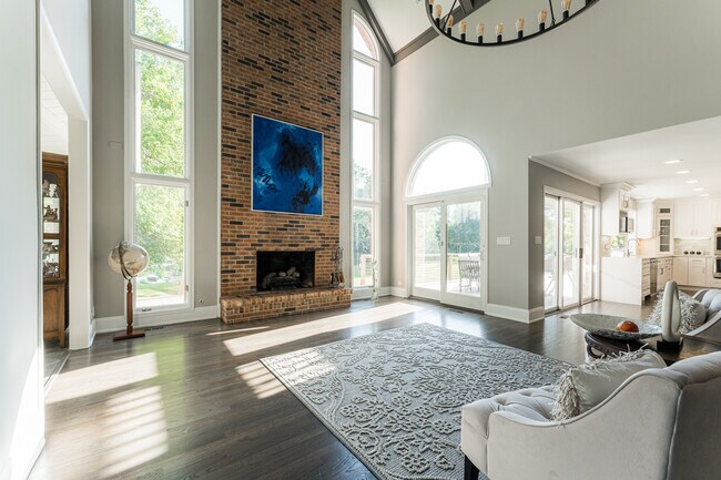 Building Photo - 22199 W Thornridge Dr