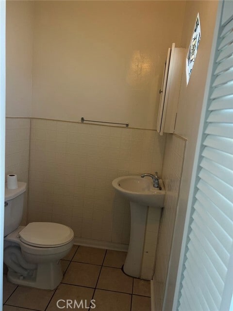 Building Photo - 140 W Midway Manor