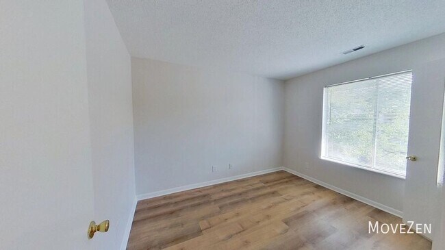 Building Photo - 9515 University Terrace Dr