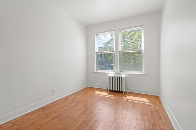 Building Photo - 37 64th St