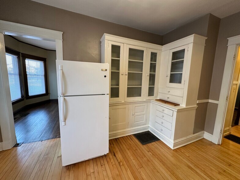 Kitchen Pic 2 - 1030 N Church St