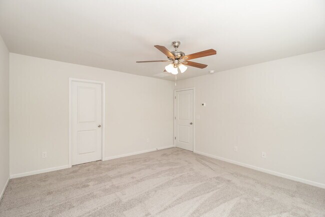 Building Photo - 146 Fields Crossing