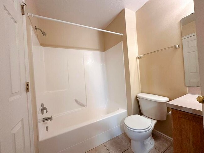 Building Photo - 545 W 350 N