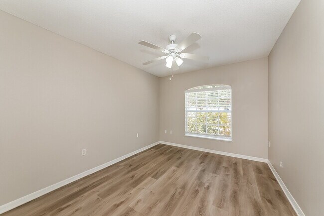 Building Photo - 1023 Brenton Leaf Dr