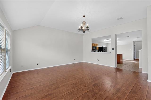 Building Photo - 2800 Briargrove Ln