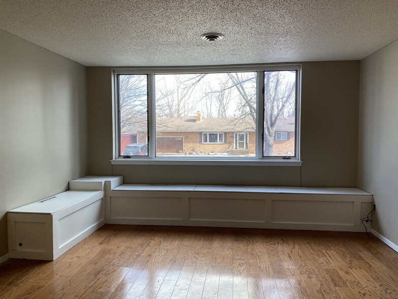 Building Photo - 3504 11th Ave N