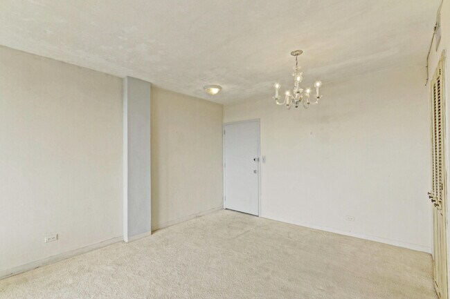 Building Photo - 2800 N Flagler Dr