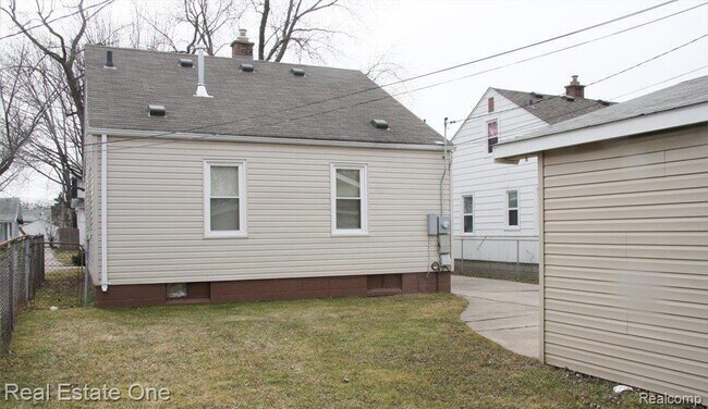 Building Photo - 524 Manatee Ave