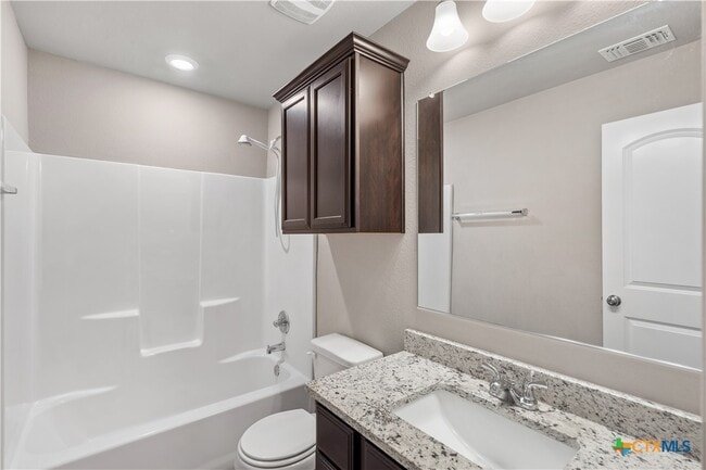 Building Photo - 1231 Kiskadee Branch Dr