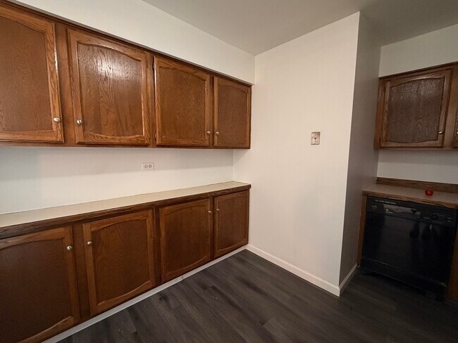 Building Photo - 149 S Gregory St