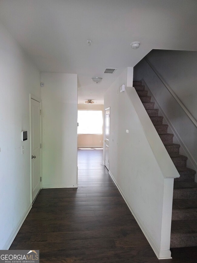 Building Photo - 1610 Larkspur Trl
