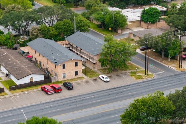 Building Photo - 1521 W Nolana Ave