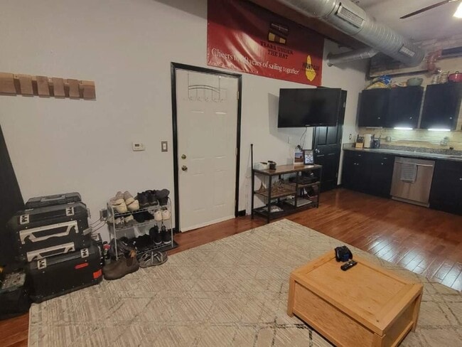 Building Photo - 602 S 9th St