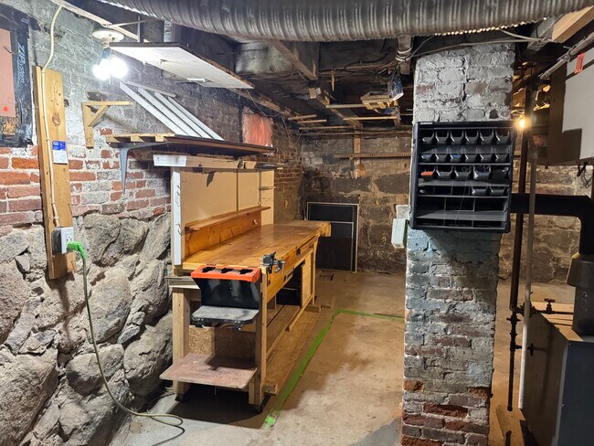 full basement - 55 A Thorndike