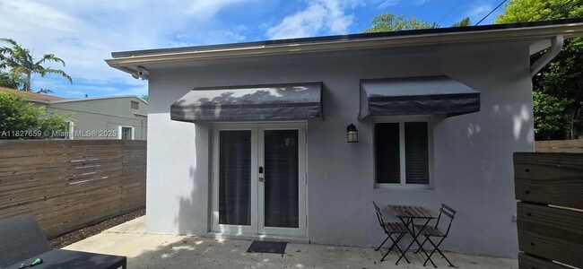 Building Photo - 2601 SW 24th Ave