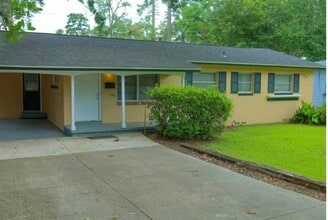 Building Photo - 406 Fairbanks Dr