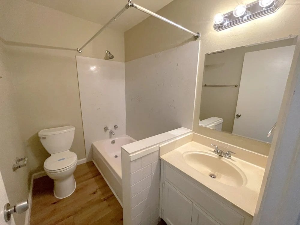 Building Photo - 2155 Cormorant Dr