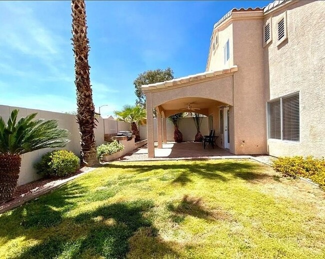 Building Photo - 9317 Mountain Rise Ave