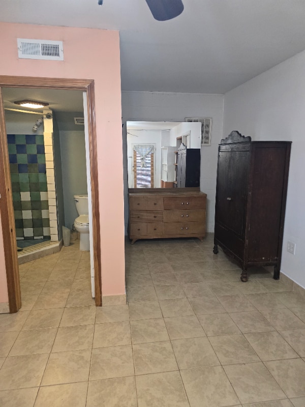 Building Photo - 324 S French Broad Ave