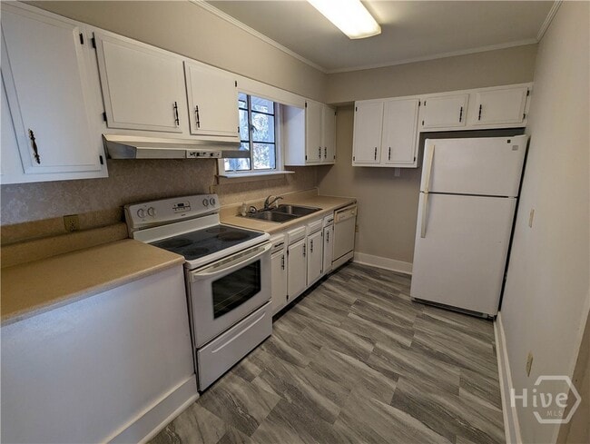 Building Photo - 30 Varnedoe Ave