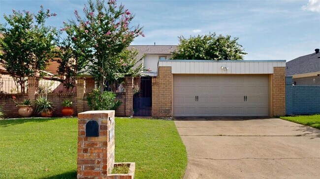 Building Photo - 3004 Gleneagles Ct